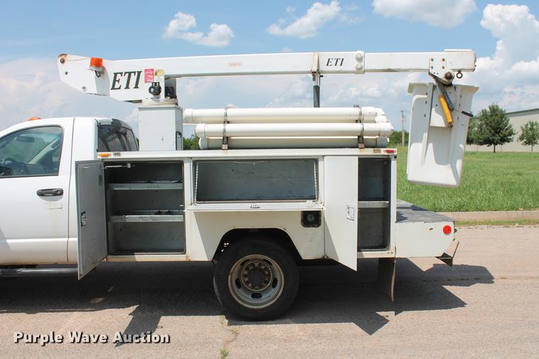 image for item DD5296 2008 Dodge Ram 4500HD bucket truck