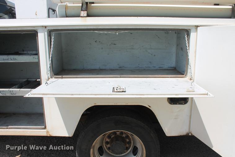 image for item DD5296 2008 Dodge Ram 4500HD bucket truck