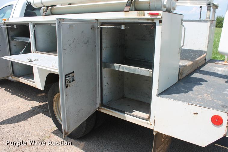 image for item DD5296 2008 Dodge Ram 4500HD bucket truck