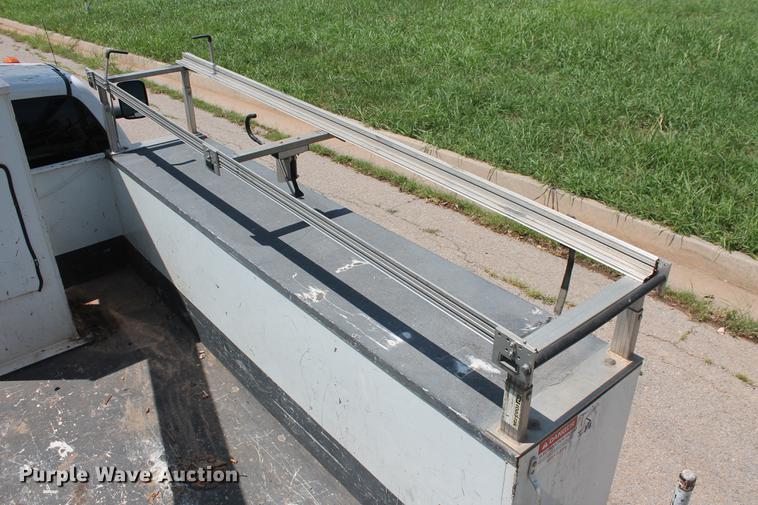 image for item DD5296 2008 Dodge Ram 4500HD bucket truck