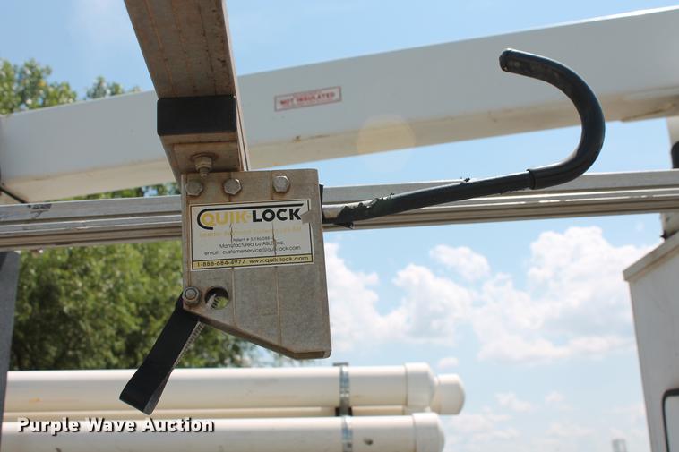 image for item DD5296 2008 Dodge Ram 4500HD bucket truck