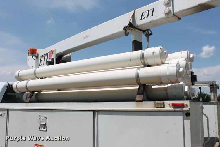 image for item DD5296 2008 Dodge Ram 4500HD bucket truck