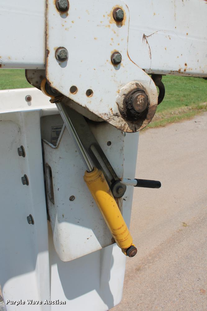 image for item DD5296 2008 Dodge Ram 4500HD bucket truck