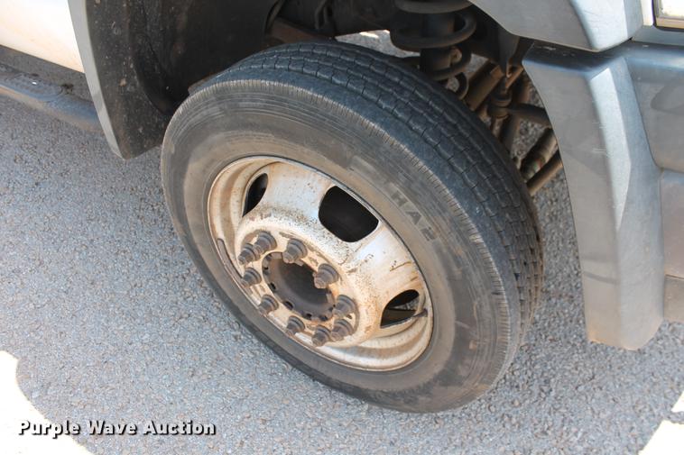 image for item DD5296 2008 Dodge Ram 4500HD bucket truck