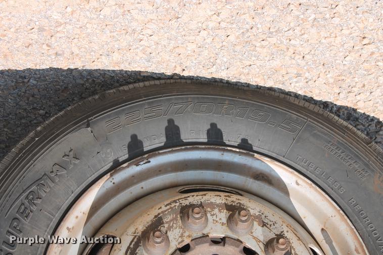 image for item DD5296 2008 Dodge Ram 4500HD bucket truck