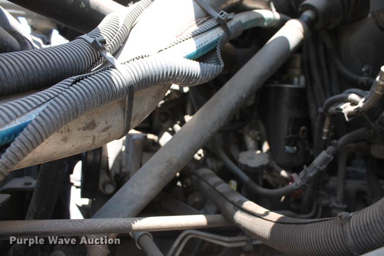 image for item DD5297 2007 GMC C4500 truck cab and chassis