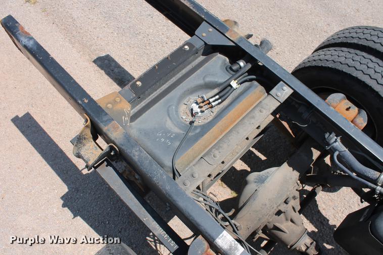 image for item DD5297 2007 GMC C4500 truck cab and chassis