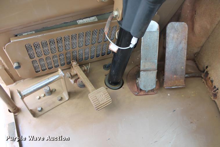 image for item DD5298 2005 Caterpillar 615C elevating scraper