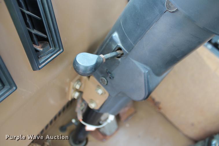 image for item DD5298 2005 Caterpillar 615C elevating scraper