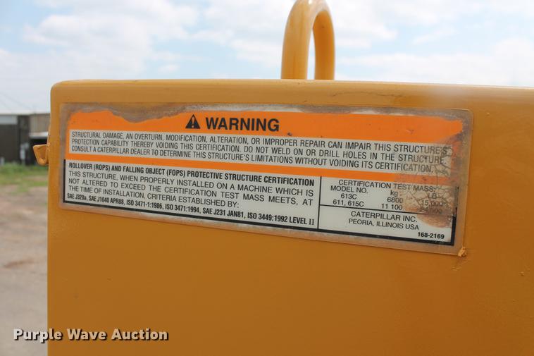 image for item DD5298 2005 Caterpillar 615C elevating scraper