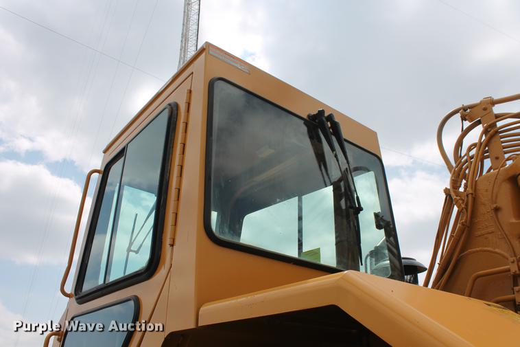 image for item DD5298 2005 Caterpillar 615C elevating scraper