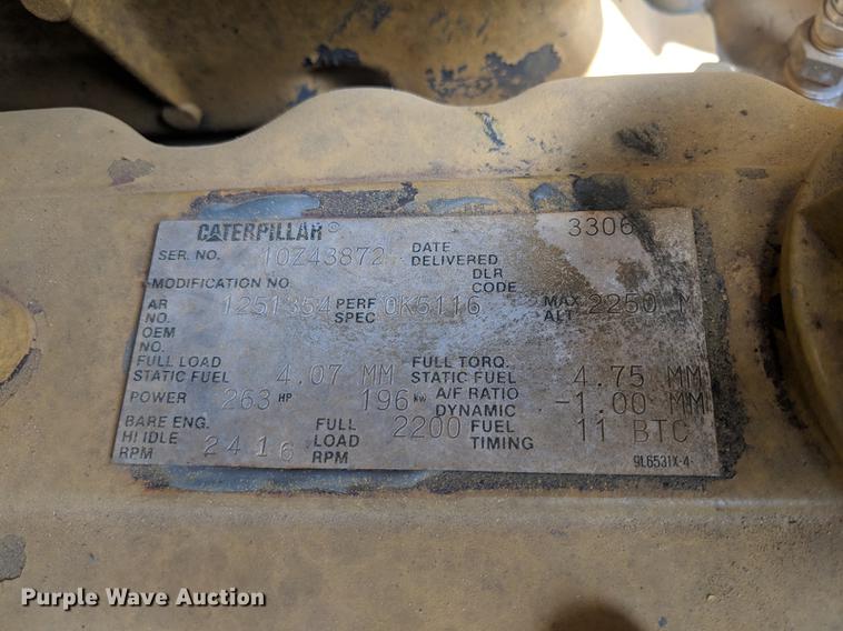 image for item DD5298 2005 Caterpillar 615C elevating scraper