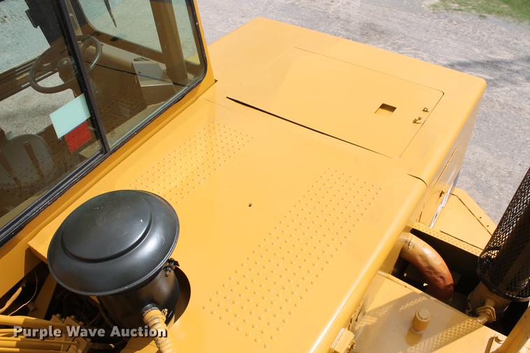 image for item DD5298 2005 Caterpillar 615C elevating scraper