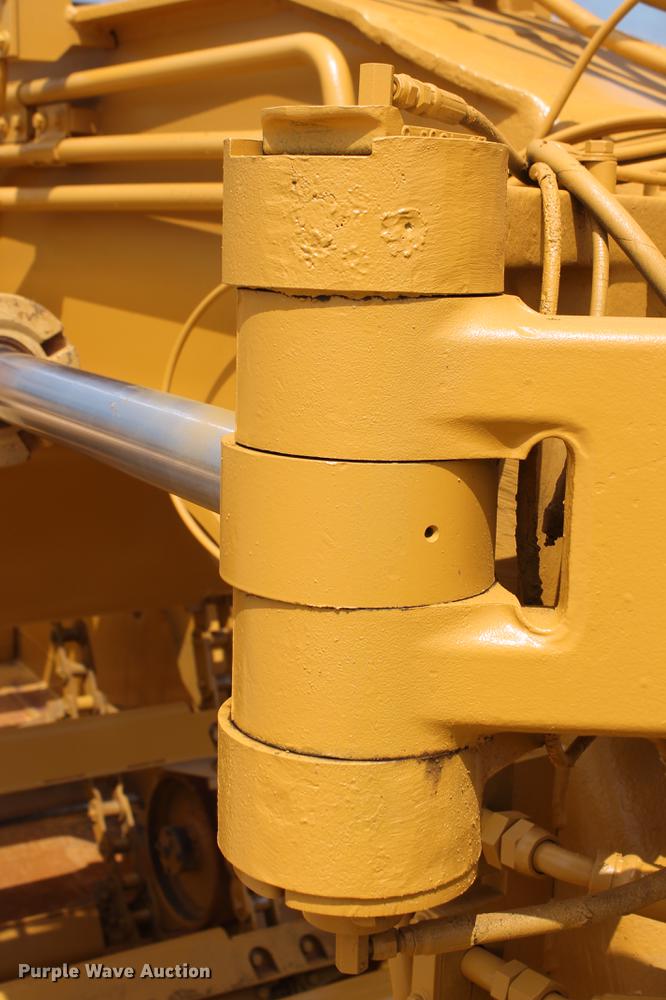 image for item DD5298 2005 Caterpillar 615C elevating scraper