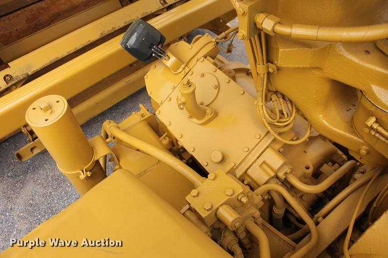 image for item DD5298 2005 Caterpillar 615C elevating scraper