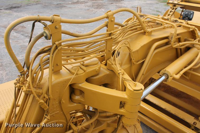 image for item DD5298 2005 Caterpillar 615C elevating scraper