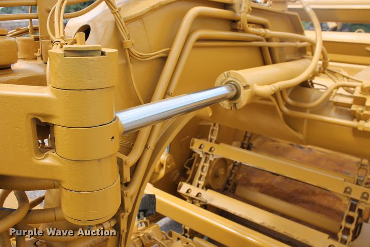 image for item DD5298 2005 Caterpillar 615C elevating scraper