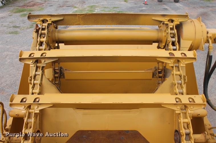 image for item DD5298 2005 Caterpillar 615C elevating scraper