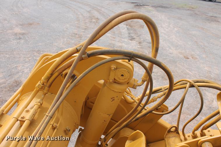 image for item DD5298 2005 Caterpillar 615C elevating scraper