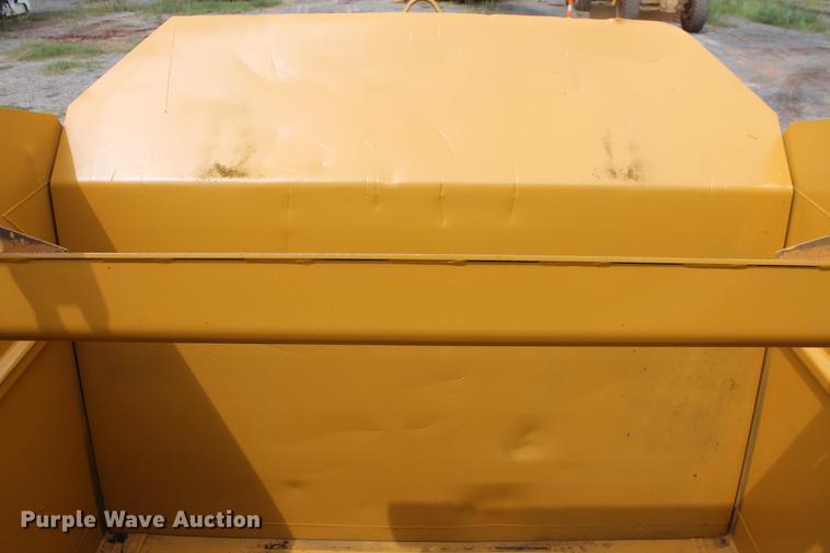 image for item DD5298 2005 Caterpillar 615C elevating scraper