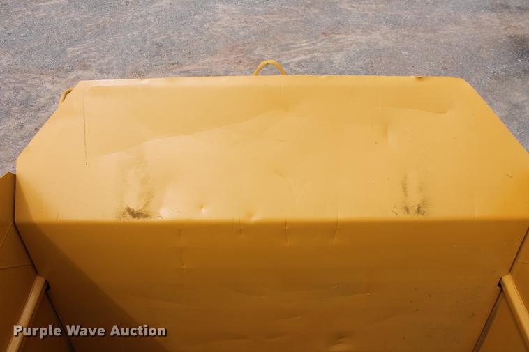 image for item DD5298 2005 Caterpillar 615C elevating scraper