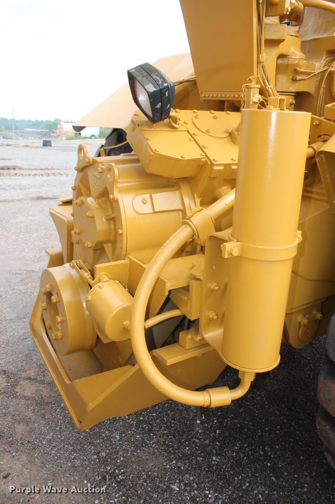 image for item DD5298 2005 Caterpillar 615C elevating scraper