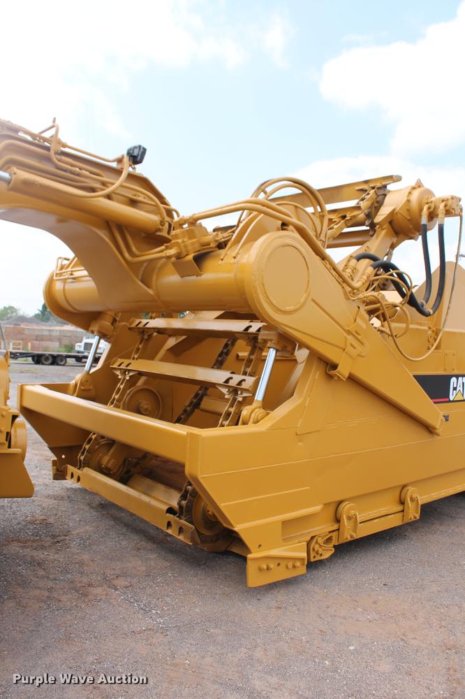 image for item DD5298 2005 Caterpillar 615C elevating scraper