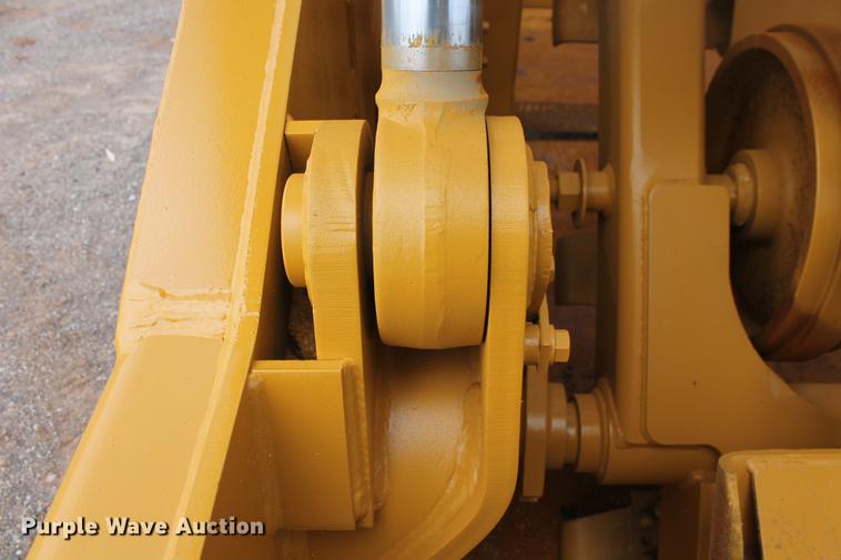 image for item DD5298 2005 Caterpillar 615C elevating scraper