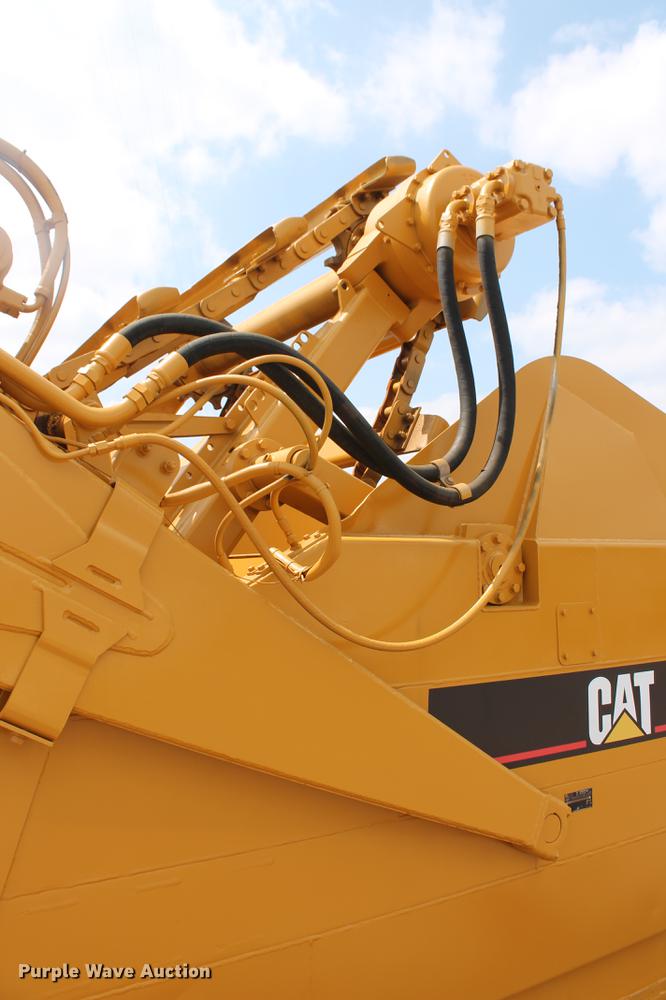 image for item DD5298 2005 Caterpillar 615C elevating scraper