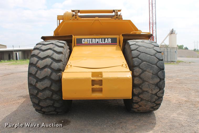 image for item DD5298 2005 Caterpillar 615C elevating scraper