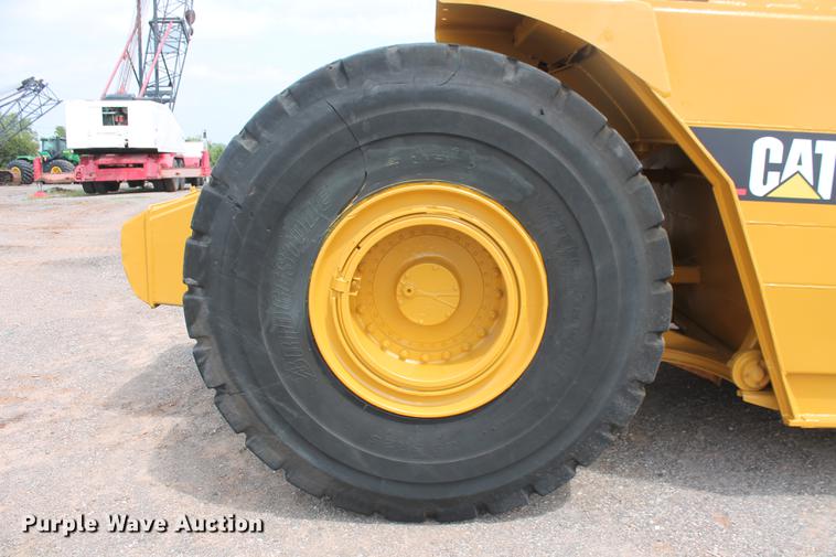 image for item DD5298 2005 Caterpillar 615C elevating scraper