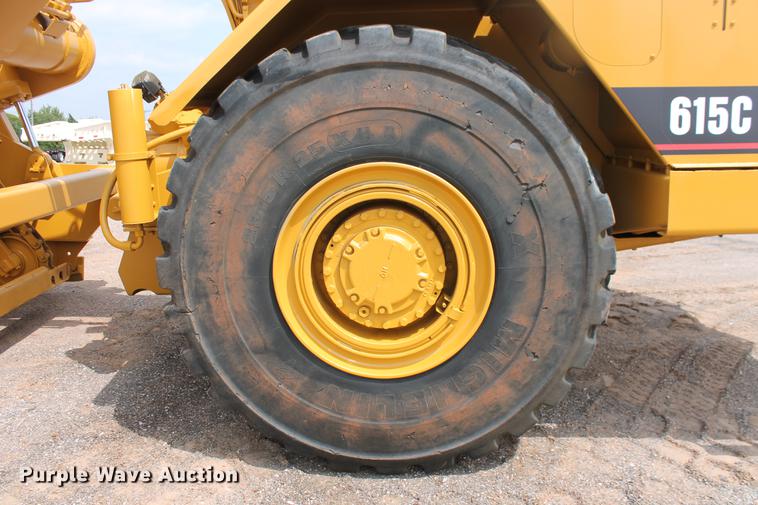 image for item DD5298 2005 Caterpillar 615C elevating scraper