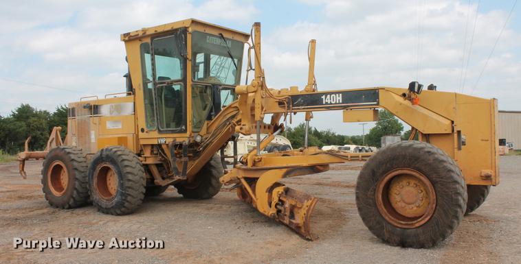 image for item DD5299 2002 Caterpillar 140H VHP motor grader
