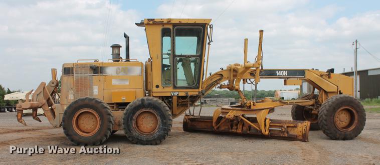 image for item DD5299 2002 Caterpillar 140H VHP motor grader
