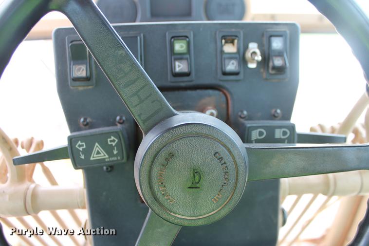 image for item DD5299 2002 Caterpillar 140H VHP motor grader