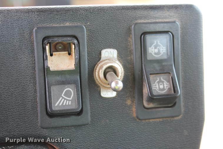 image for item DD5299 2002 Caterpillar 140H VHP motor grader