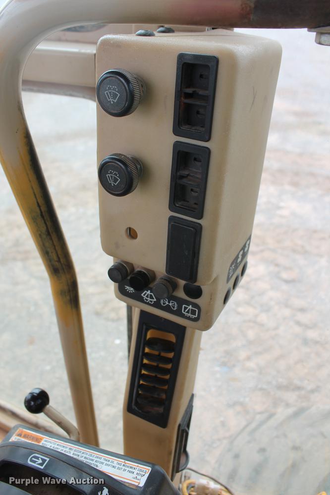 image for item DD5299 2002 Caterpillar 140H VHP motor grader