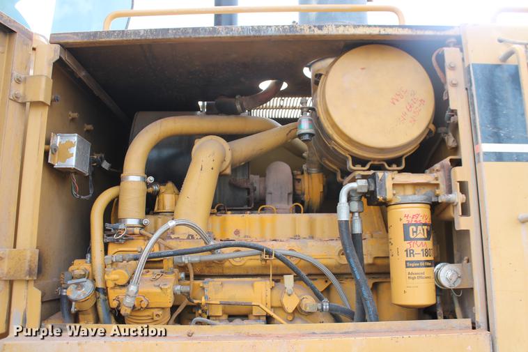image for item DD5299 2002 Caterpillar 140H VHP motor grader