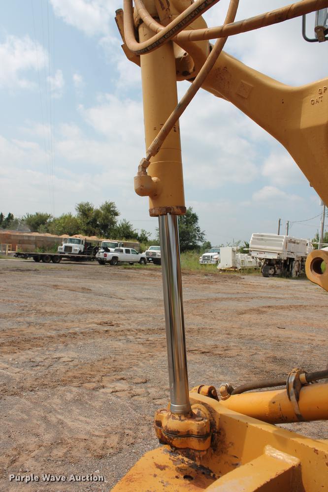 image for item DD5299 2002 Caterpillar 140H VHP motor grader