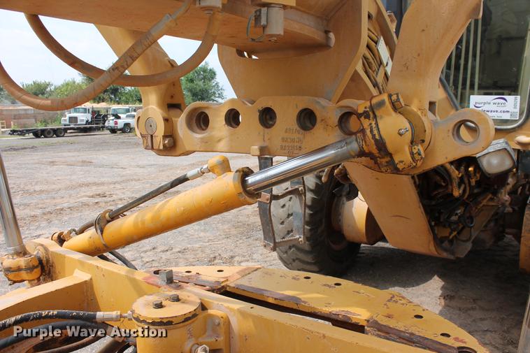 image for item DD5299 2002 Caterpillar 140H VHP motor grader