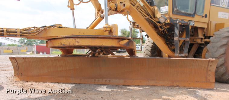 image for item DD5299 2002 Caterpillar 140H VHP motor grader