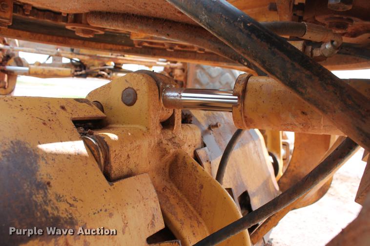 image for item DD5299 2002 Caterpillar 140H VHP motor grader