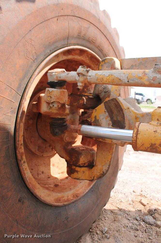 image for item DD5299 2002 Caterpillar 140H VHP motor grader