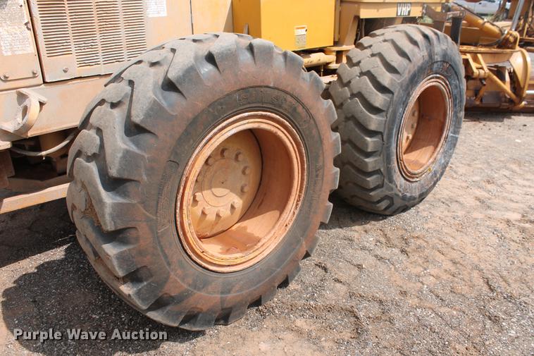 image for item DD5299 2002 Caterpillar 140H VHP motor grader