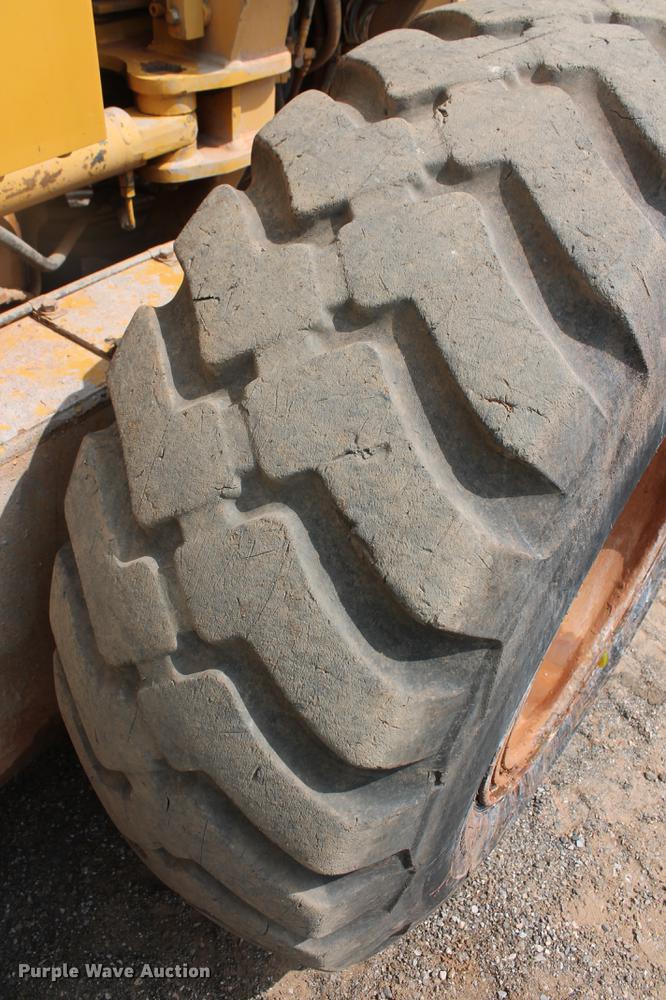 image for item DD5299 2002 Caterpillar 140H VHP motor grader