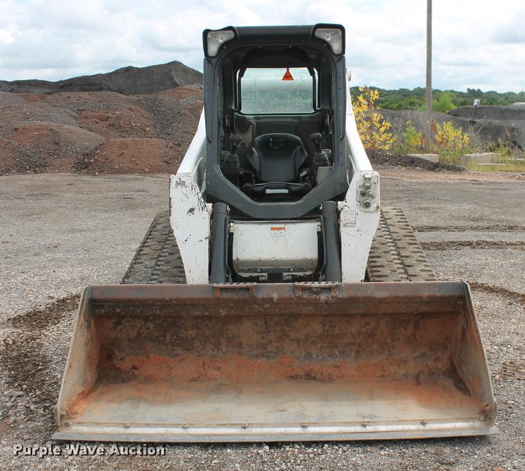 image for item DD5311 2014 Bobcat T870 skid steer