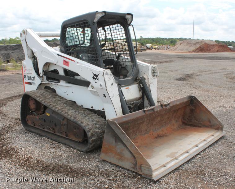 image for item DD5311 2014 Bobcat T870 skid steer