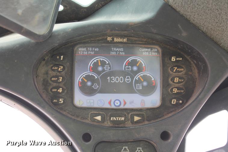 image for item DD5311 2014 Bobcat T870 skid steer