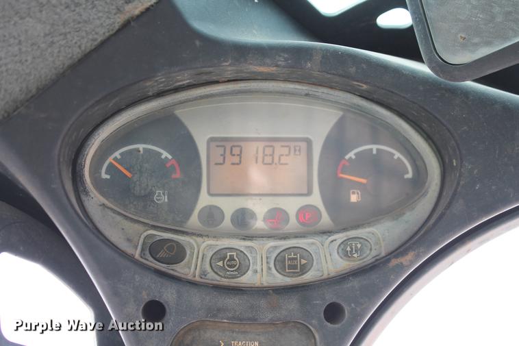 image for item DD5311 2014 Bobcat T870 skid steer