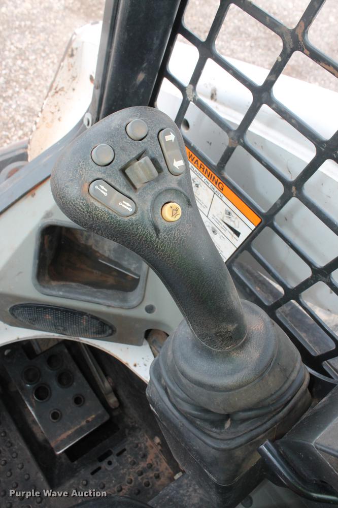 image for item DD5311 2014 Bobcat T870 skid steer